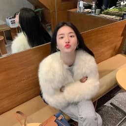 Korean Style Short Fur Jacket Women's Slimming Fashionable Warmth V-Neck Thickened Synthetic Leather Coat for Autumn Winter