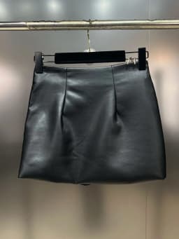 DEAT Trendy Women's Multi Belt PU Leather Mini Skirt 2026 Spring Fashion New Items High Waist Wrap Hip Skirts Female 11XX7390