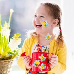 500 Pcs Bee Stickers Roll Laser Bumble Bee Seal Stickers Cartoon Animal Waterproof Self-Adhesive Reward Decals for Jars Bottle
