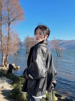 Short Black Leather Jacket Women's Style 2026 New Spring Autumn Popular Motorcycle Coat Small Size Young Women's Fashion