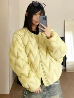 New 2026 Autumn Winter Lightweight Wave Quilted Puffer Jacket Women Loose Round Neck Short White Duck Down Coat Outwear