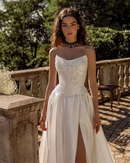 Customized Elegant Satin Wedding Dresses A-Line Side Slit Beading Strapless Lace Pleated Bride Prom Gown Bridal Gowns for Women