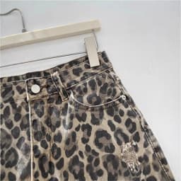 2026 Summer New Retro Leopard Print Ripped Edge Low Waist Denim Shorts Women