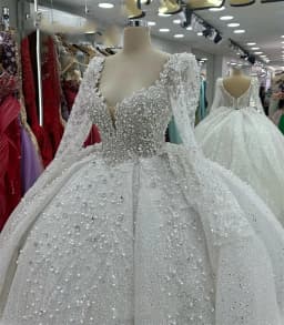 Customized Luxury Princess Wedding Dresses Sweetheart Neck Long Sleeves Vestido De Novia Lace Sequined Bride Robe De Mariee