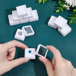 70Pcs Transparent Gemstone Display Box Ring Face with Bare Gemstone Plastic Transparent Diamond Display Box 3x3cm 4x4cm