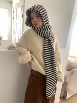 Winter Warm Windproof Striped Hat Scarf Integrated Cycling Women's Style New Arrival Korean Atmosphere Feel Hat Scarf Neck Wa...
