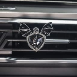 1pc Car Vent Clip Bat Skull Shape Rhinestone Decor Car Air Vent Clip Aromatherapy Perfume Accessory Car Interior Accessories
