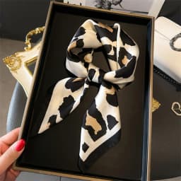 Luxury Print Chain Neck Tie Shawl 2025 Silk Square Scarf Women Wraps Female 70cm Hair Hand Wrist Headkercheif Hijab Bandana