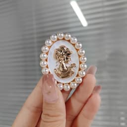 Green Red Crystal Rhinestone Four-Leaf Clover Flower Brooches Lapel Pins Jewelry Clothing Accessories Brooch for Women 2024