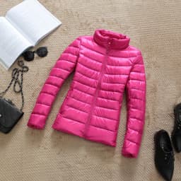 90% Ultra-light Thin Down Jacket Women 2025 Autumn Winter Slim Short Hooded Warm White Duck Down Coat Women Outerwear