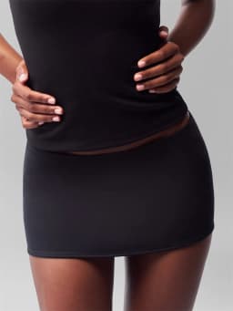 Y2K Low Waist Slim Mini Micro Skirts A-line Solid Color Casual Elastic Skirt Women Fashionable Bodycon Skirts Streetwear