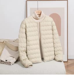 LANMREM Women Crew Neck Lightweight Short Down Jacket Wave Quilted Zipper Closure Portable Inner Wear Puffer Outerwear Coat