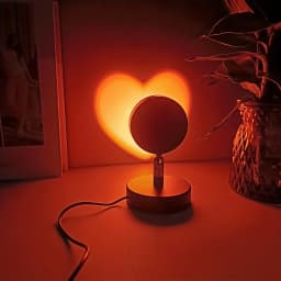 1PC USB Sunset Projection Lamp with 180° Rotatable Heart-Shaped Light, Perfect for Bedroom Decor, Photography Lighting & Room Am