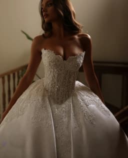 Customized New Style Strapless Sleeveless Ball Gown Embroidered Robe for Bride Wedding Dress Vestidos De Novia
