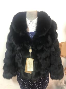 Women's Short Real Fox Fur Winter Jacket Thick Warm Natural Coat Fashion Outerwear for Cold Weather