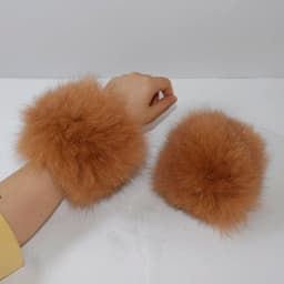 Women's Real Fox Fur Cuff Arm Warmer Lady Bracelet High-Quality Wristband Glove Fashionable Fox Fur Cuffs for Stylish Warmth