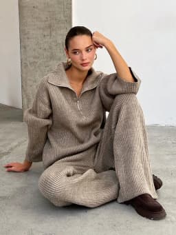 Wolfeel Women's New Autumn Winter Collared Half Zip Ribbed Knit 2-Piece Set Oversized Wide Leg Pants Fashion Sweater Suit