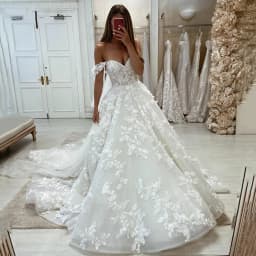 Elegant Off Shoulder Wedding Dresses for Bride Long Lace Wedding Gowns with Train Sweetheart A-line Bridal Gowns