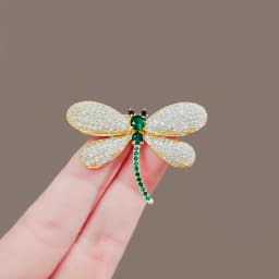 Green Red Crystal Rhinestone Four-Leaf Clover Flower Brooches Lapel Pins Jewelry Clothing Accessories Brooch for Women 2024