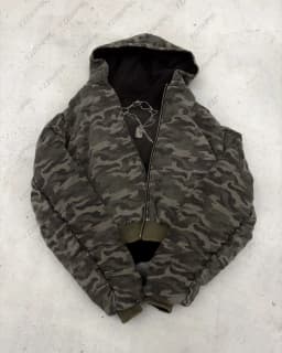 The 2025 new men's zippered short coat is in high street American style, loose, fashionable and unique, in military green