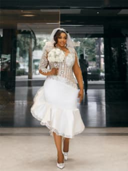 African Plus Size Wedding Dresses Long Sleeves Lace Tea Length Mermaid V-Neck Civil Bridal Gown Vestidos De Novia Customized