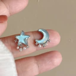 Asymmetric Cute Mini Rabbit Bunny Clip on Earrings No Piercing for Girls Kids Student Flowers Sweet Small Bear Ear Clip Earrings