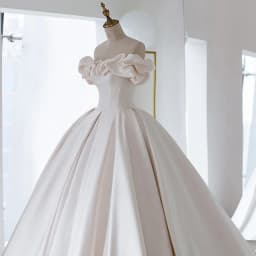 Customized 2026 Satin Ball Gown Wedding Dresses 2026 Simple Sweetheart Neck Classic Zipper Back Bride Gowns Robe De Mariée