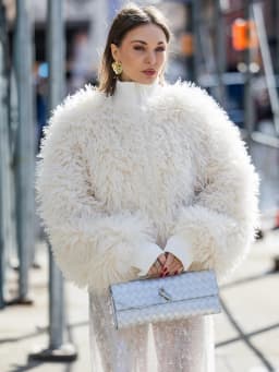 Winter High Quality Stand Neck Faux Fur Short Jacket Women Zipper Thick Warm Jackets Female Splice Outerwear Streetwear Overcoat