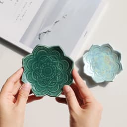 Flower Decorative Elegant Pattern Sturdy Ceramic Trinkets Dish Accessory for Rings Necklaces and Bracelets