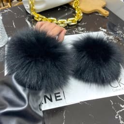 Women's Real Fox Fur Cuff Arm Warmer Lady Bracelet High-Quality Wristband Glove Fashionable Fox Fur Cuffs for Stylish Warmth