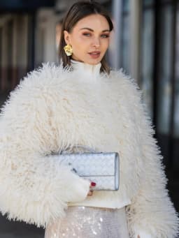 Winter High Quality Stand Neck Faux Fur Short Jacket Women Zipper Thick Warm Jackets Female Splice Outerwear Streetwear Overcoat