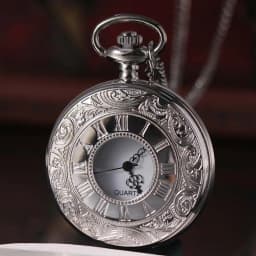 Roman Scale Display Vintage Pocket Watch Quartz Pendant Necklace Chain Bronze Chain Clock Antique Silver Retro Hanging Watch