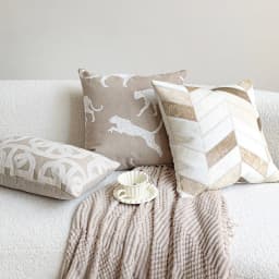 Design Luxury Cushion Cover 45x45cm Milk Tea Colored Horseshoe Buckle Square Pillow Case For Home Hotel Bed Living Room Sofa