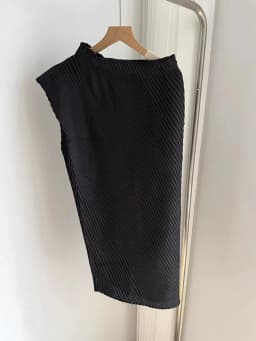 Pleated T-Shirt 2026 Summer New Japane Irregular Cut Pile Collar Top Simple Fashion Lightweight Wrinkle-Free Women Skirt