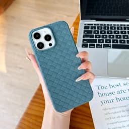 Ultra Thin 3D Knits Skin Phone Case For iPhone 17 16 15 14 12 13 Pro Max 16 Plus 16e Air Soft TPU Cover