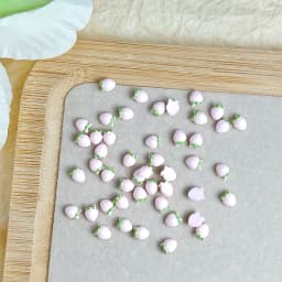 30PCS Simulated Cute Strawberry Nail Art Charms Creative Colorful Strawberry Resin Nail Decorations for DIY Hairpin Nails Crafts