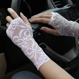 Women's Lace Sunscreen Outdoor Half Finger Driving Gloves Summer Thin Elastic Breathable Bridal Fashion Touch Screen Fingerless