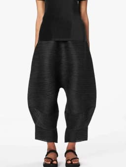 GVUW Pleated Harem Pants Women Solid Color Elastic Waist New 2026 Loose Versatile Female Casual Vintage Style Trousers 17G7131