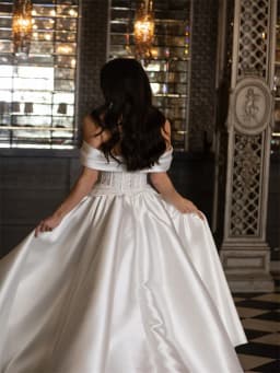 Customized Modern Off Shoulder Neckline Satin A-Line Wedding Dress Elegant Lace-up Back Floor Length High Slit Gown For Bride