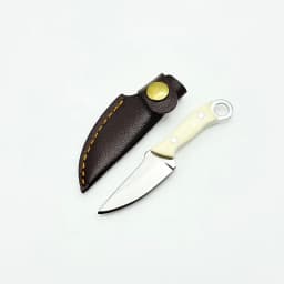 Mini knife, portable box opening knife keychain, pocket knife, Halloween gift, with knife sheath