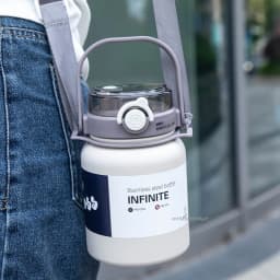 800ml/2000ml Large Capacity Stainless Steel Insulated Water Jug with Strap Handle and Straw Leakproof Vacuum Thermos Mug Sports