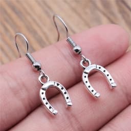 Vintage Lucky Horseshoe Pendant Dangle Drop Earrings For Women Girls Good Luck Jewelry Fashion Jewelry Gift