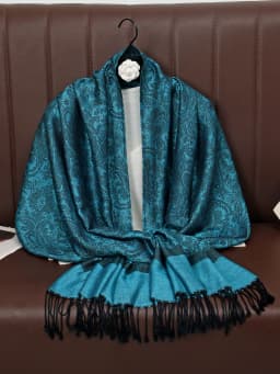 Retro Versatile Pashmina Scarf with Peacock Flower Embroidery Casual Fashion Soft Tassel Design for Daily Outerwear Decoration