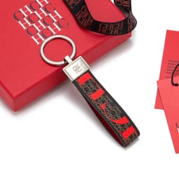 CH Monogram Print Leather Keychain Two Tone Red Edge Car Key Holder Unisex Fashion Bag Charm Luxury Accessory Pendant Keyring