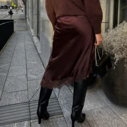 Xingqing y2k Women Skirt Elegant Clothes Solid Color Elastic Waist Lace Patchwork Irregular Hem Side Slit Midi Skirts Clubwear