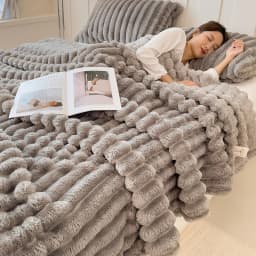 Thick Warm Wide Striped Flannel Blanket Solid Color Soft Fluffy Plush Throws for Sofa Bed Office Travel Multifunctional Blanket