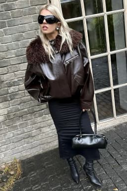 Laur 2026 Women Faux Leather Short Jacket With Fluffy Big Fur Collar Oversized Warm Winter Biker Coat For Ladies