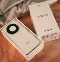 Original HONOR X70 5G Mobile Phone 6.79 Inches AMOLED Display Snapdragon 6 Gen 4 Battery 8300mAh Google Play Smartphone