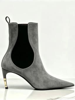 2026 New Low Heel Knee High Boots with Pointed Kitten Heels and Elastic Fabric Autumn and Winter Fashionable Mid Length Boots