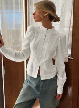 2026 New Chinese Frog Button Stand Collar Slim Blouse Puff Sleeve Linen Shirt Elegant Commute Y2K White Women Daily Fit Top